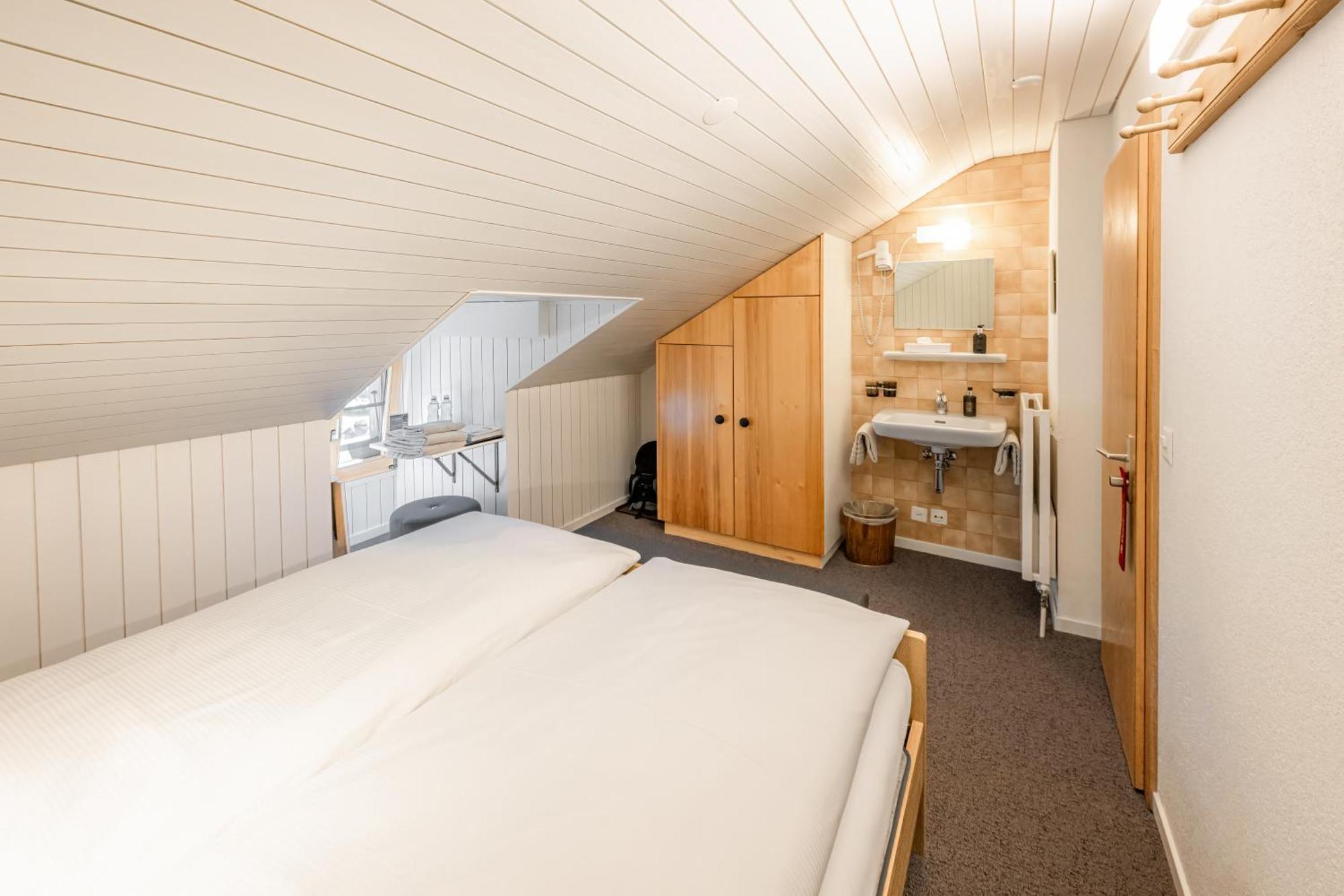Hotel Nest- Und Bietschhorn Blatten  Room photo